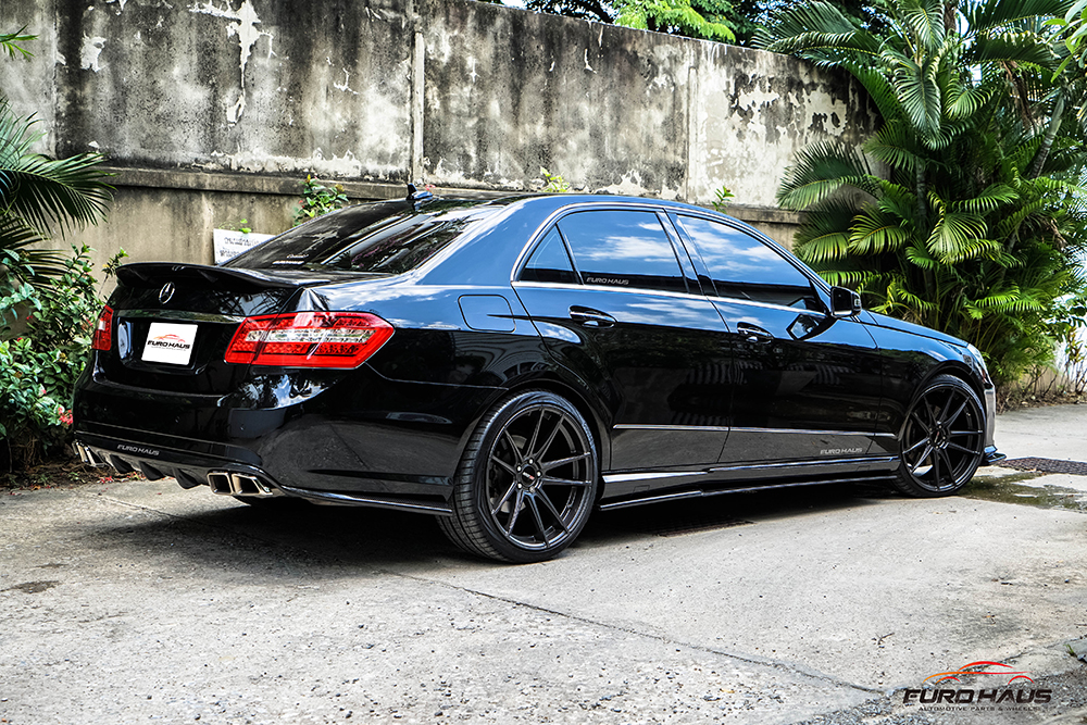 EURO HAUS Thailand - Mercedes Benz W212 E CLASS ✓ MOTEC Radical 20  [9/10.5] ✓ GODHAND Front lip ✓ Revozport side skirt ✓ RENNTECH Diffuser ✓  RENNTECH Rear spoiler